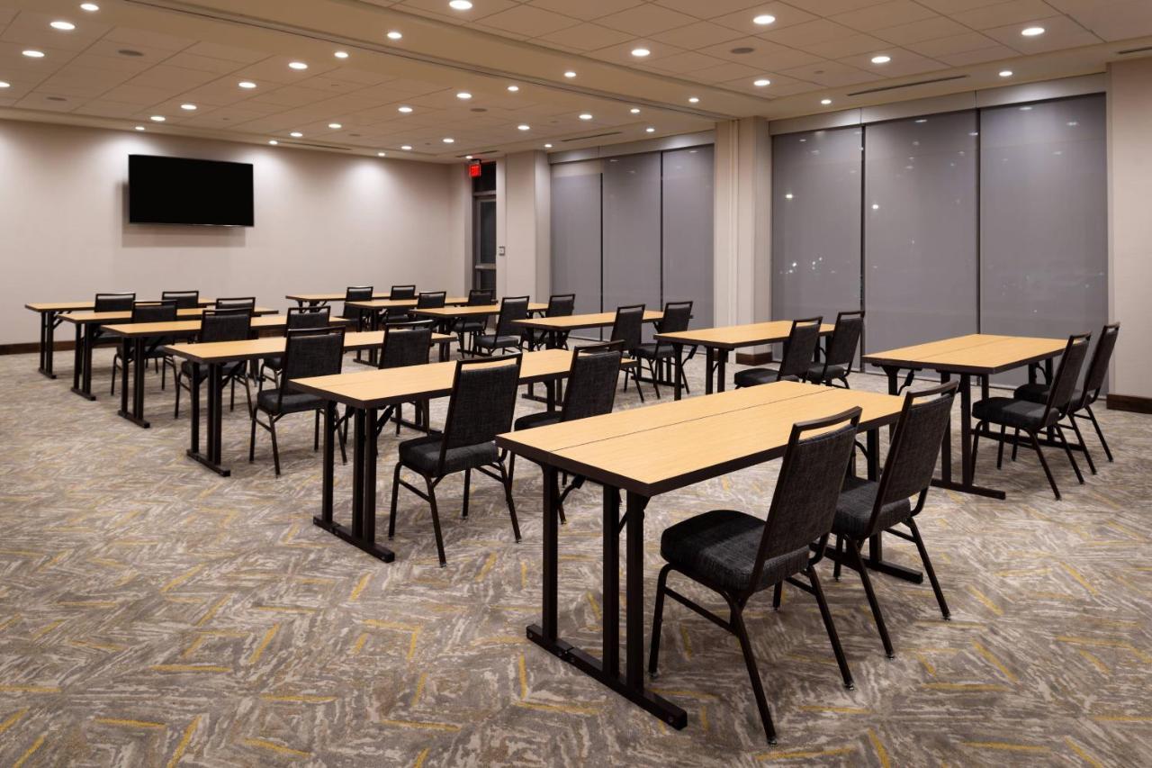 Courtyard By Marriott Charlotte Northlake Exteriör bild