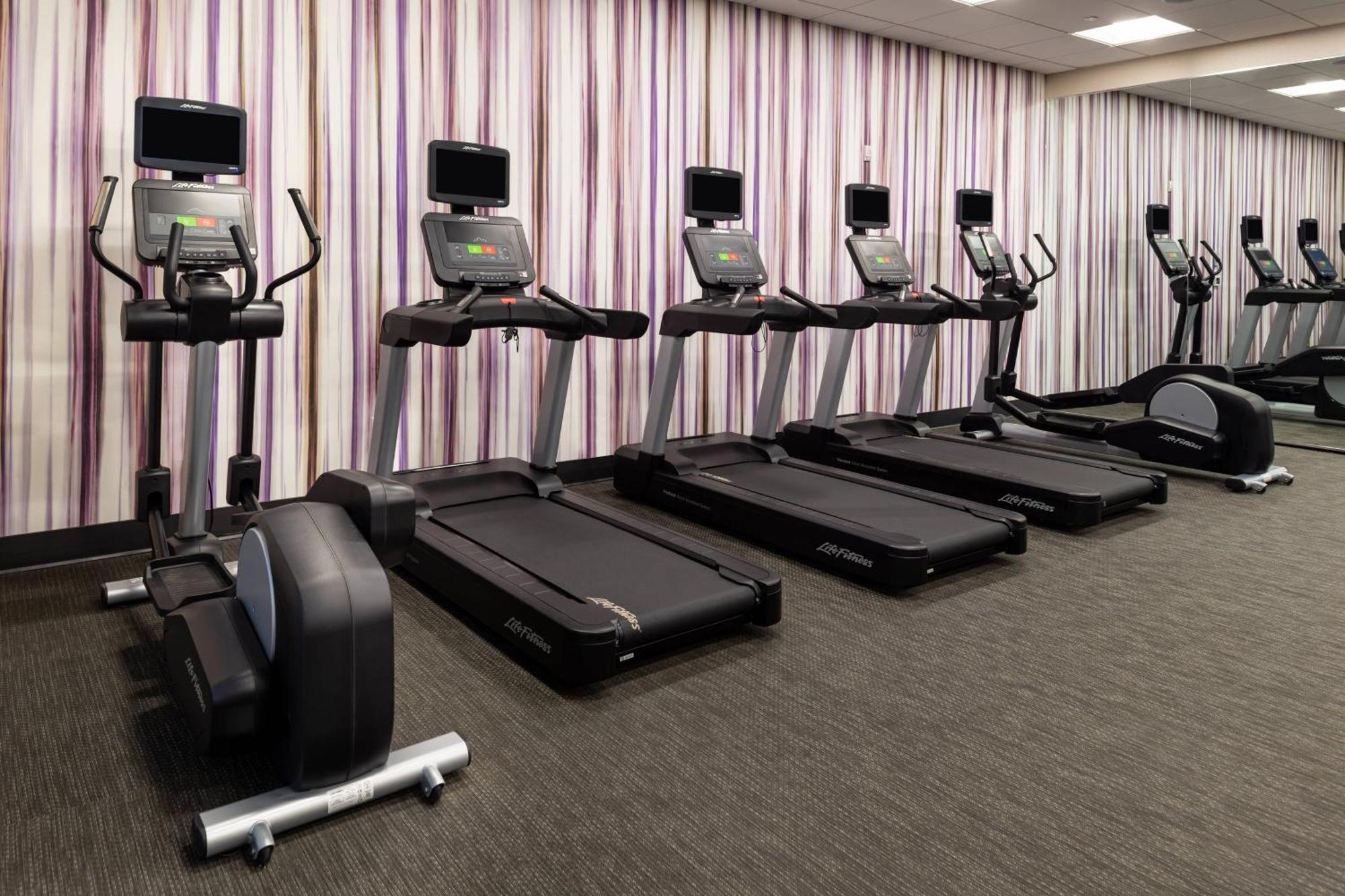 Courtyard By Marriott Charlotte Northlake Exteriör bild