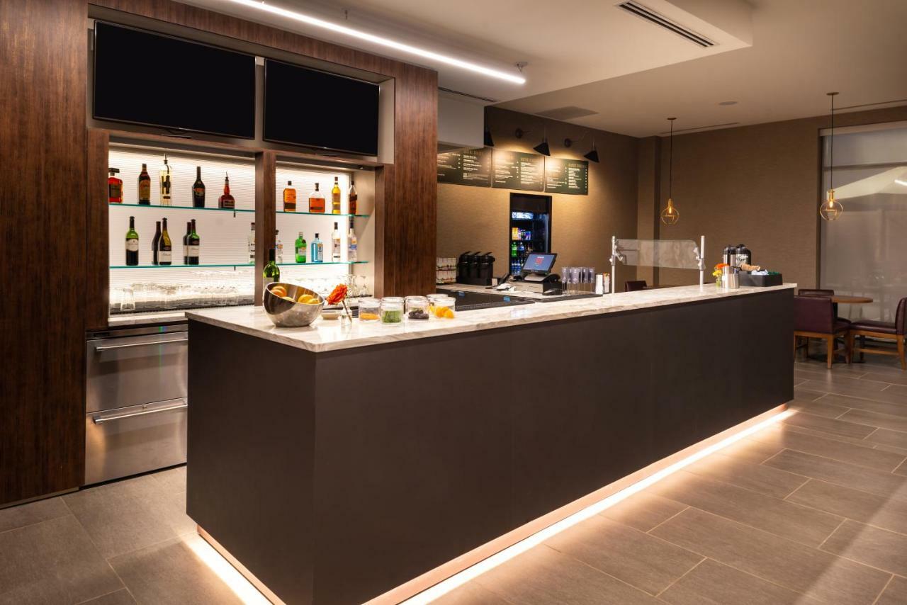 Courtyard By Marriott Charlotte Northlake Exteriör bild